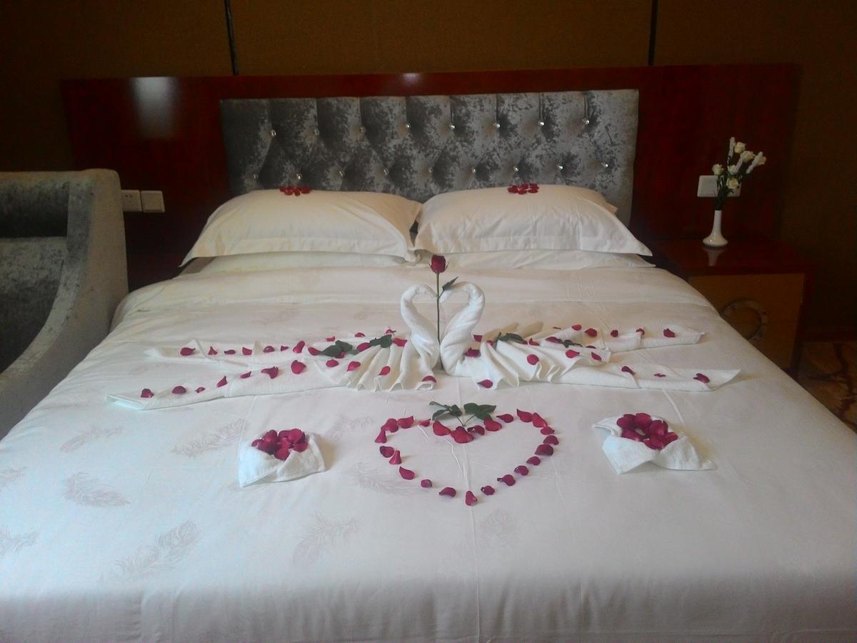 Apollo Hotel Rangun Zewnętrze zdjęcie